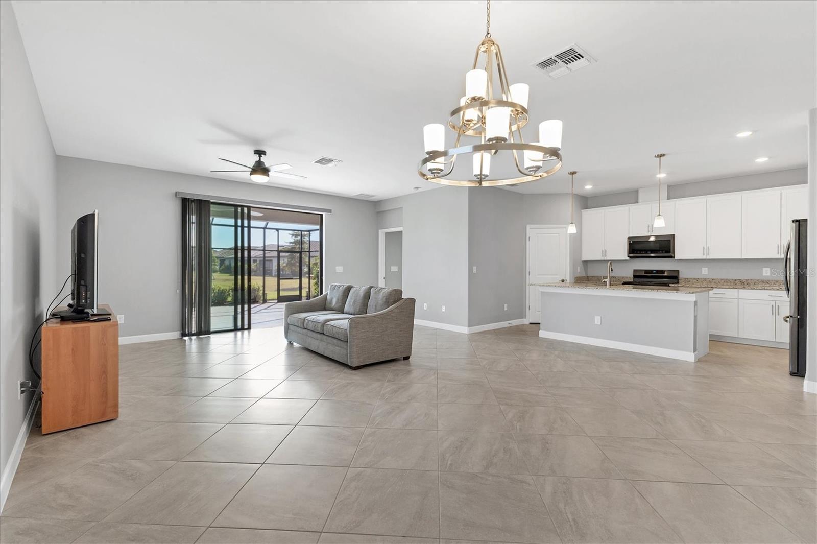 LORRAINE LAKES PH I - Residential