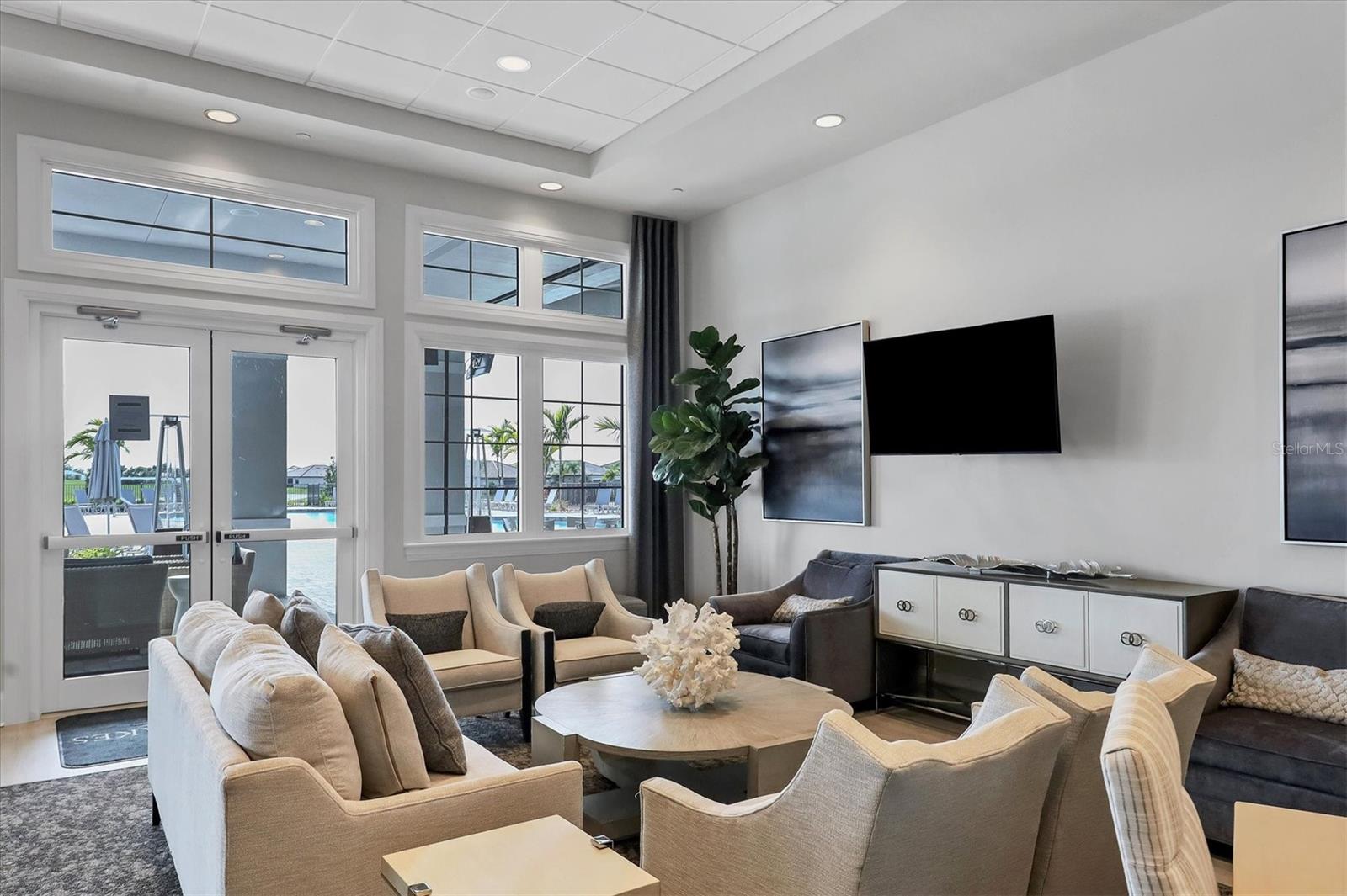 LORRAINE LAKES PH I - Residential