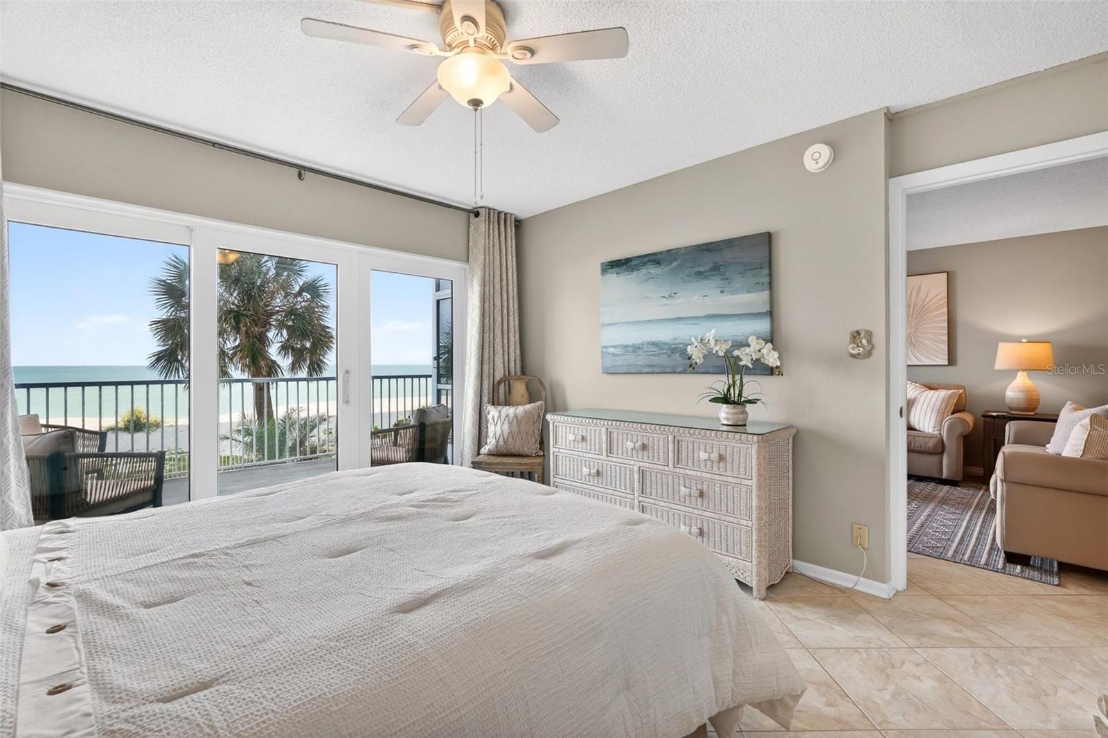 VENICE SANDS - Residential