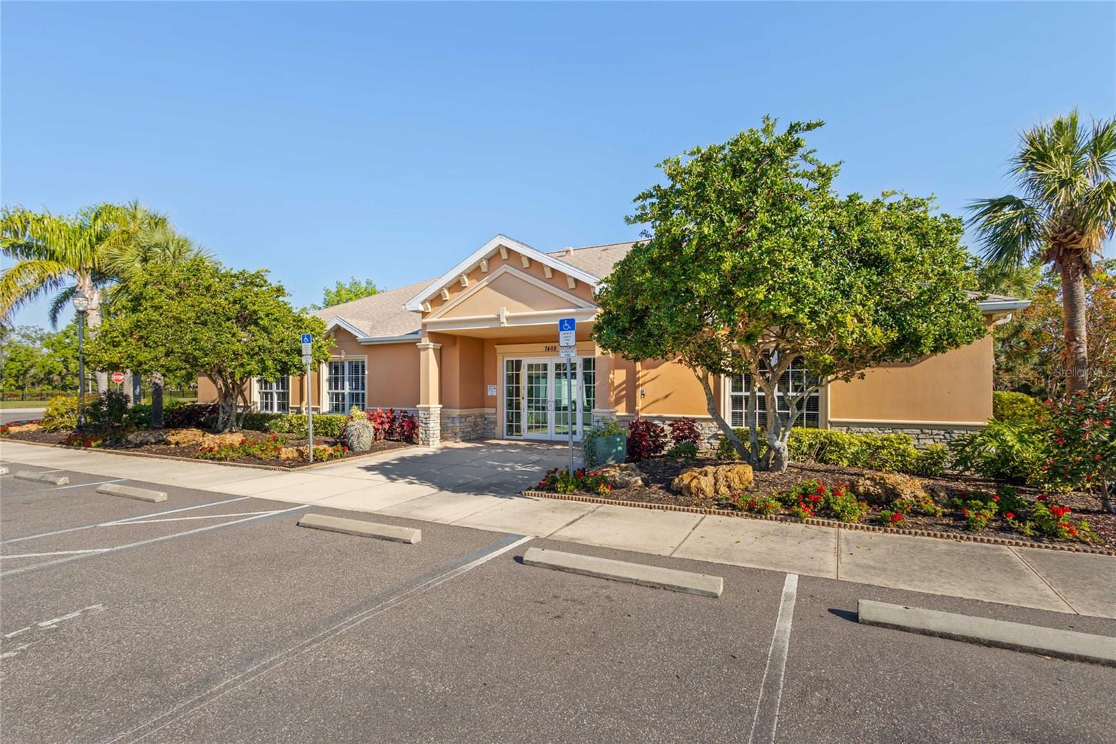 PALMA SOLA TRACE - Residential