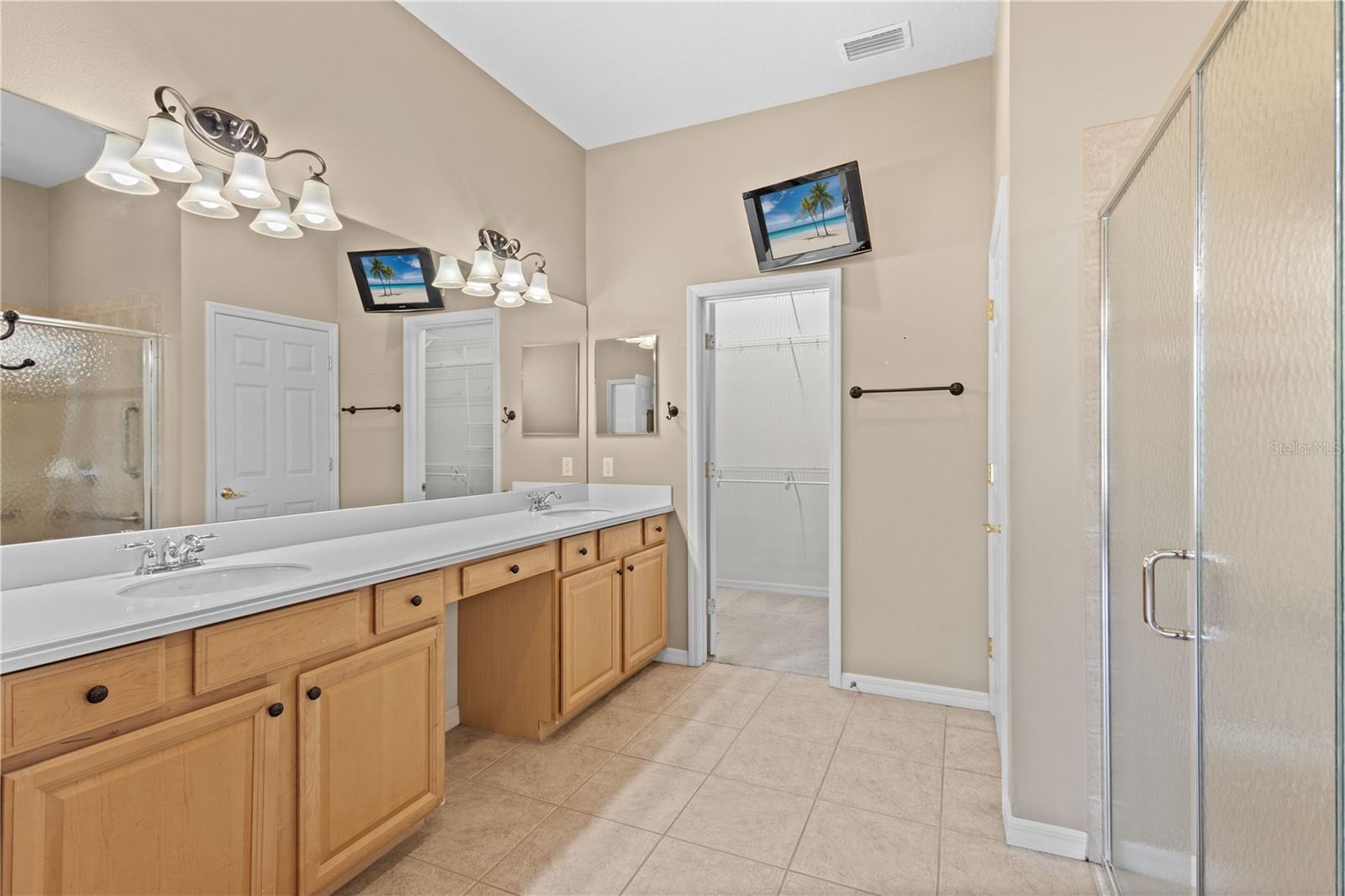 PALMA SOLA TRACE - Residential