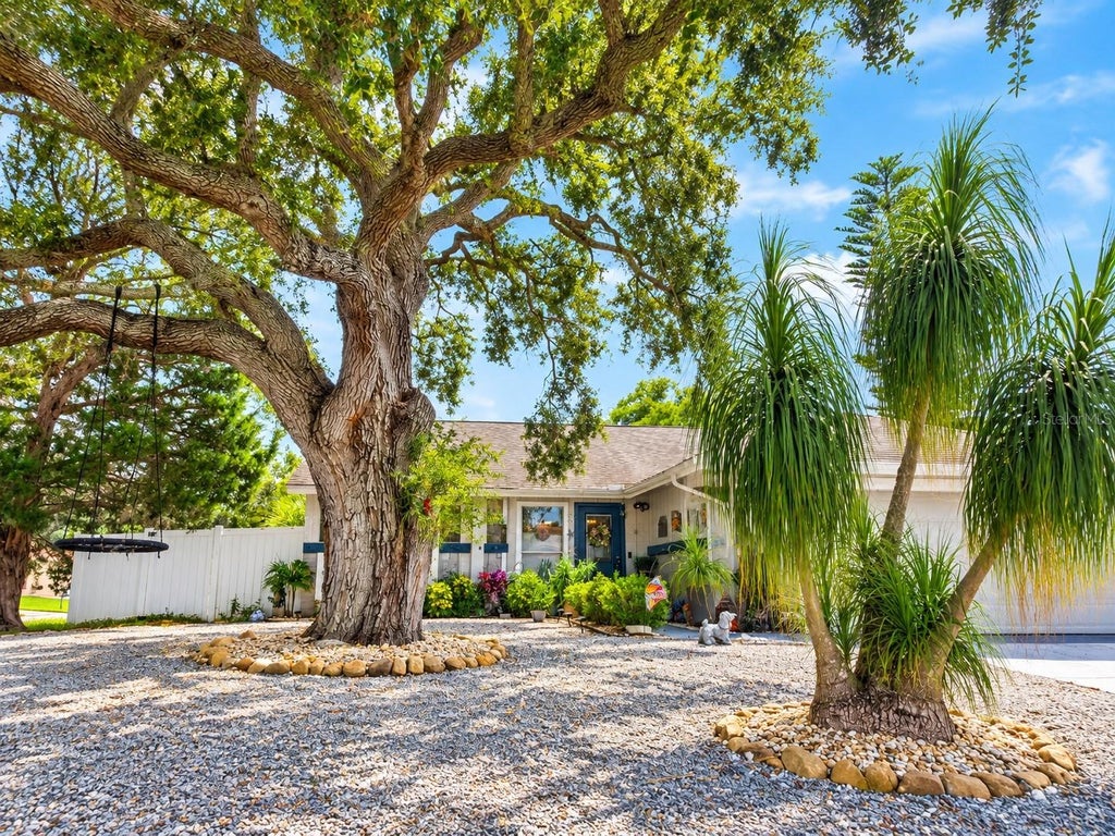 Photo of 7212 Cheshire Court, Hudson, FL 34667 (MLS # TB8551515)