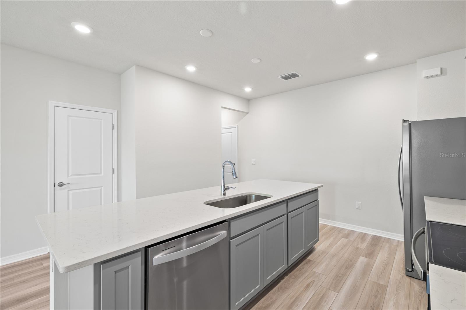 SILVERLEAF OAKS - Residential Lease