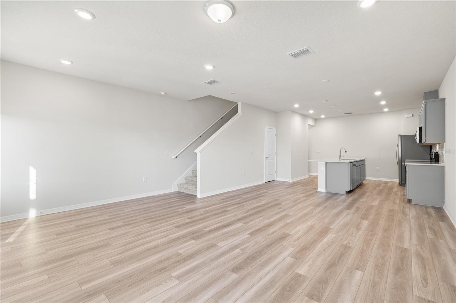 SILVERLEAF OAKS - Residential Lease