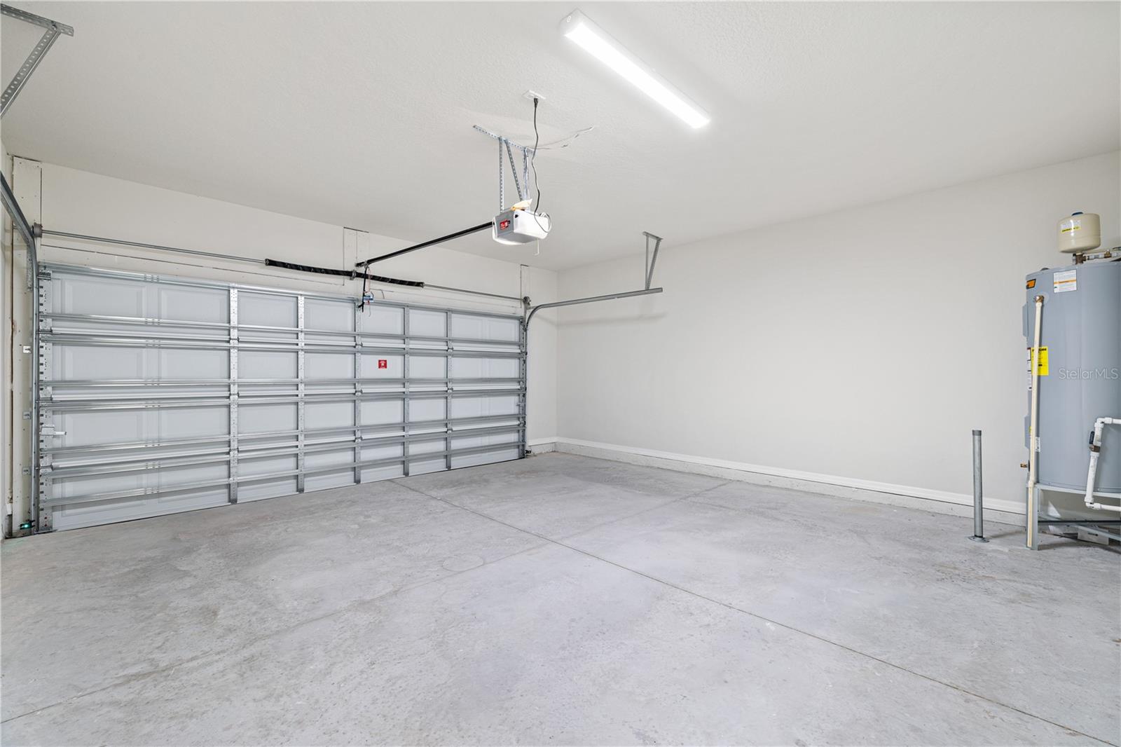 SILVERLEAF OAKS - Residential Lease