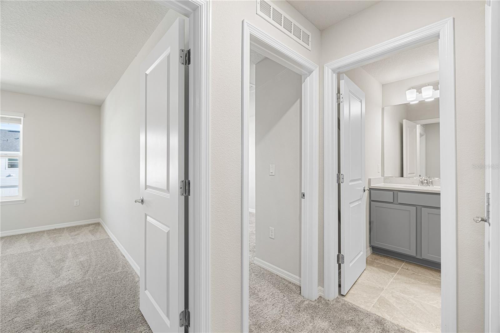 SILVERLEAF OAKS - Residential Lease