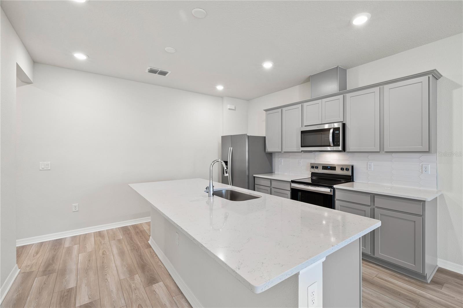 SILVERLEAF OAKS - Residential Lease