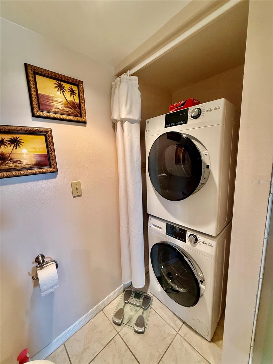 FARMINGTON VISTAS - Residential