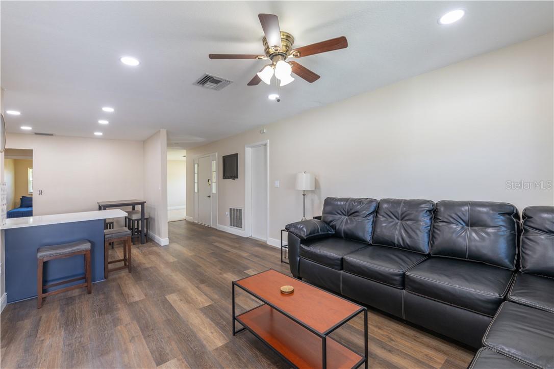 4711 RIDGE POINT DRIVE