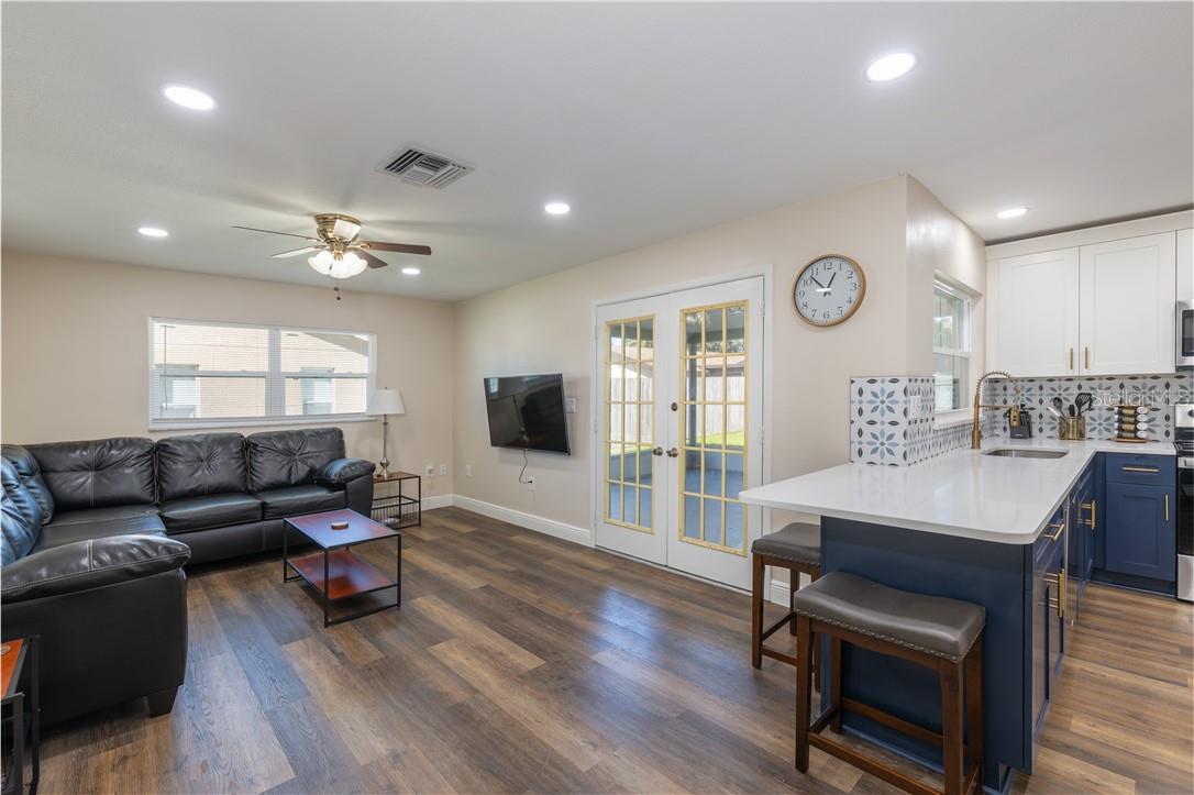 4711 RIDGE POINT DRIVE