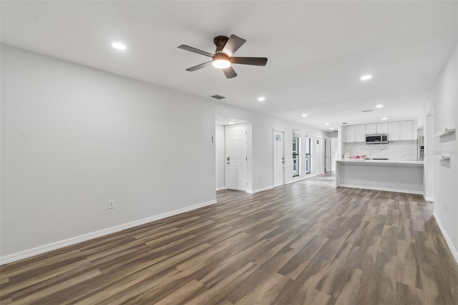 VENICE GARDENS - Residential