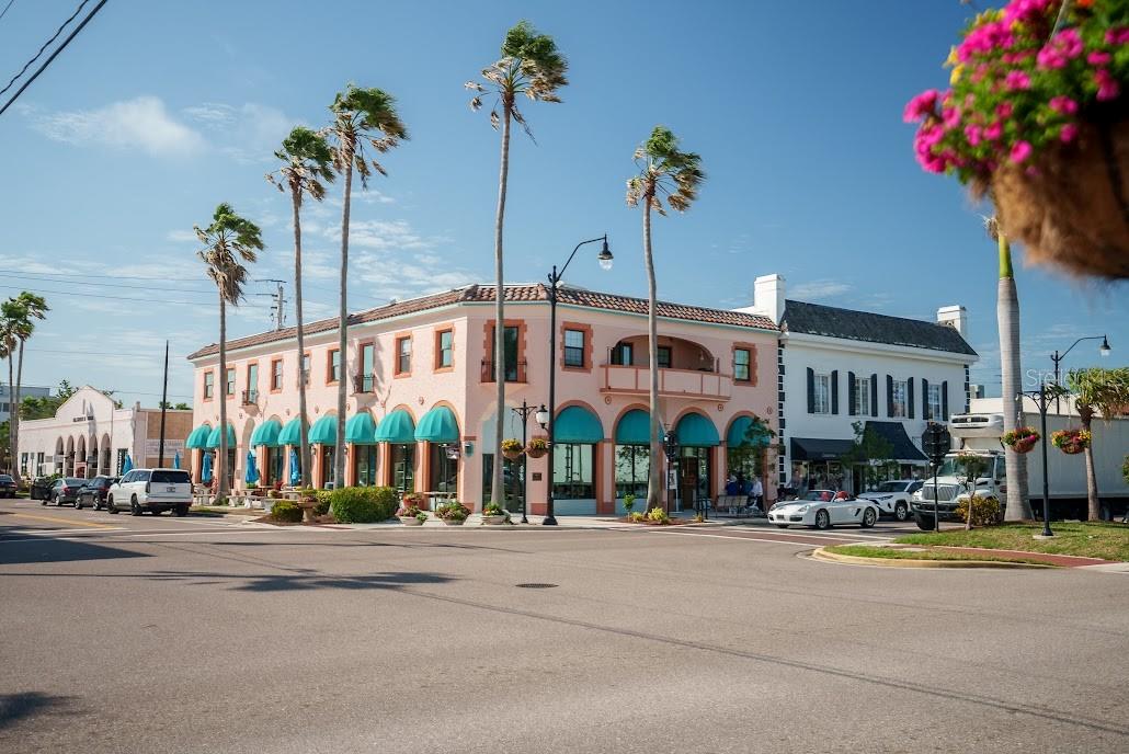 VENICE GARDENS - Residential