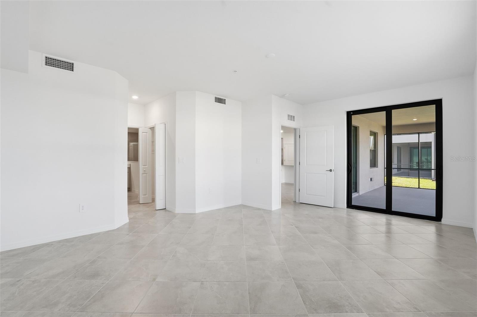 LEGENDS COVE - Residential