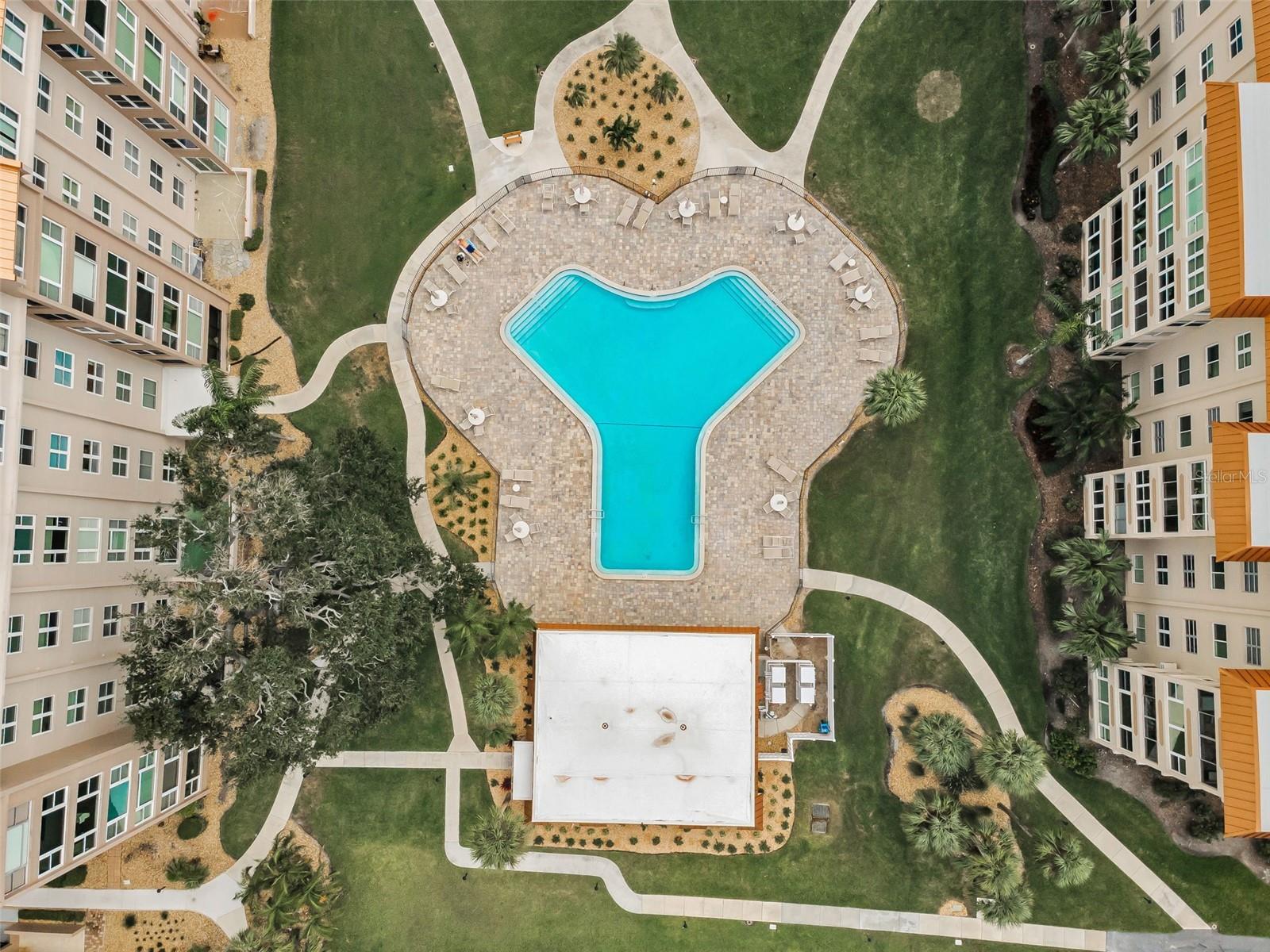 EDGEWATER ARMS 3RD CONDO - Residential