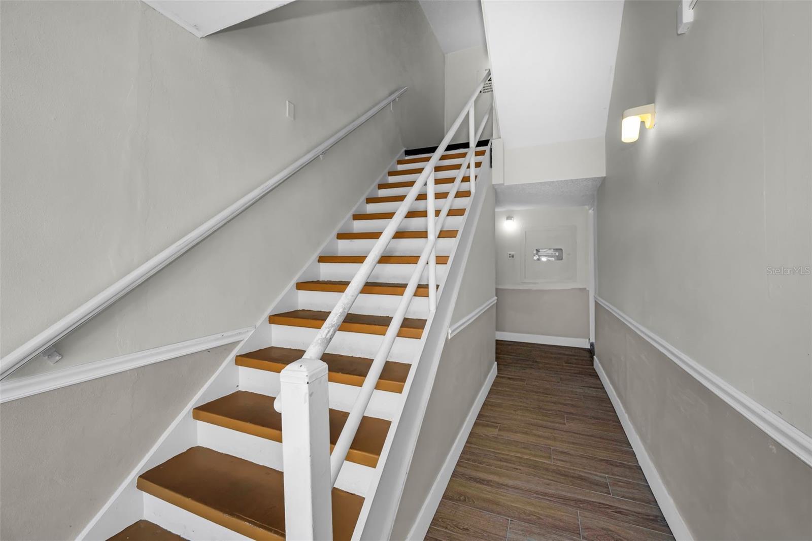 EDGEWATER ARMS 3RD CONDO - Residential