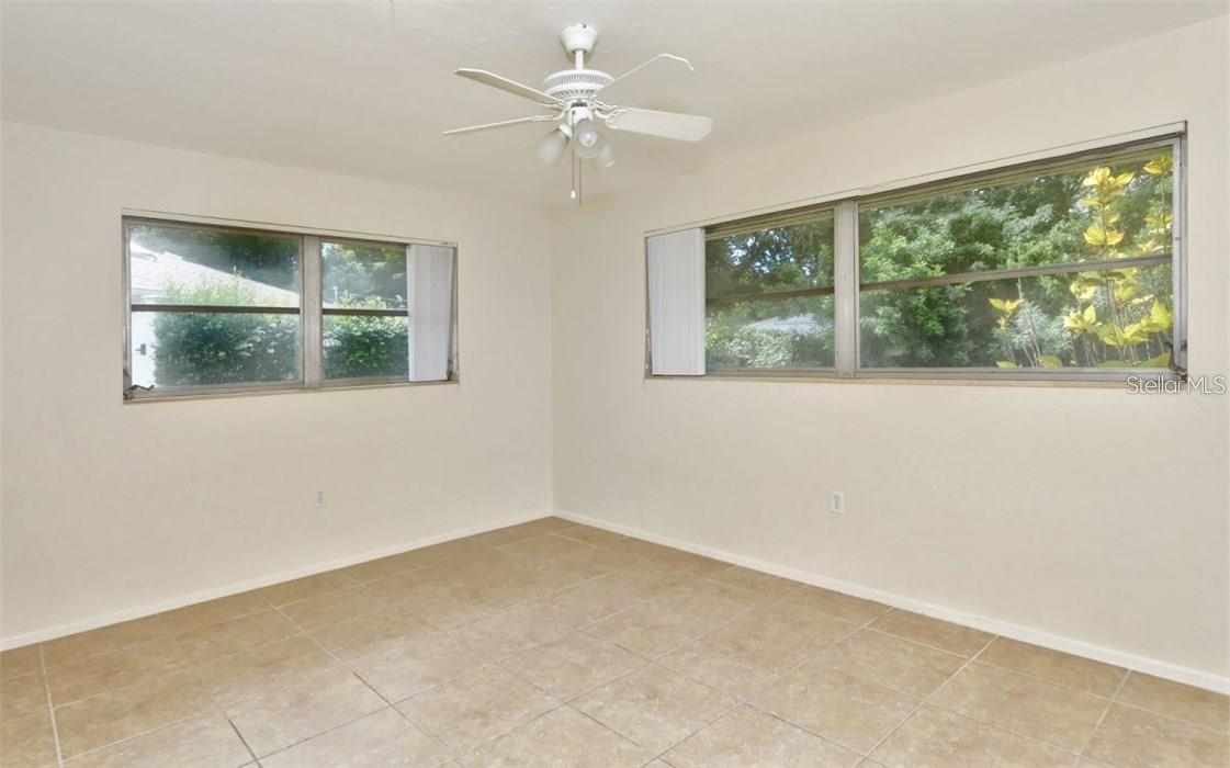 SUNNYSIDE PARK - Residential