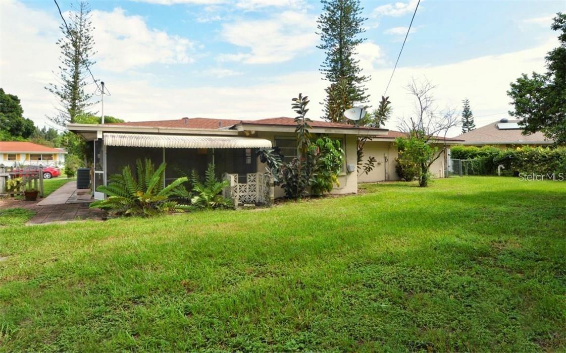 SUNNYSIDE PARK - Residential