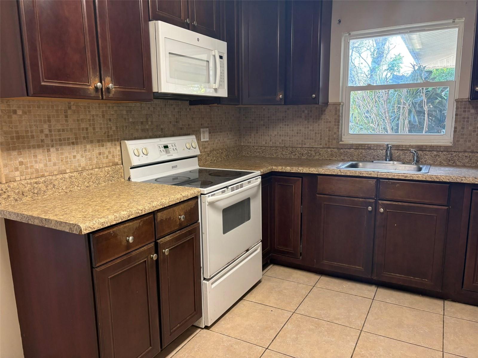 SUNNYSIDE PARK - Residential