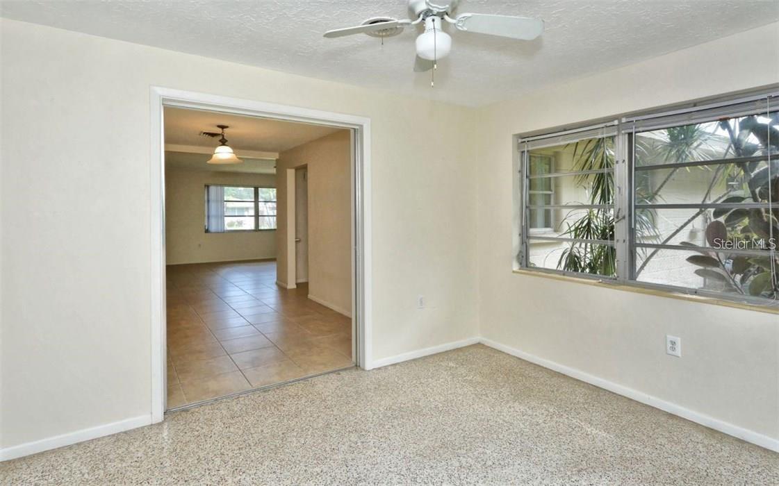 SUNNYSIDE PARK - Residential