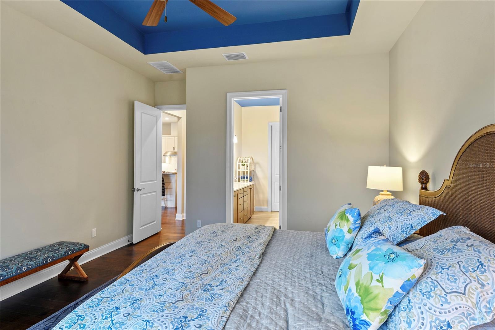 BONKS LANDING - Residential