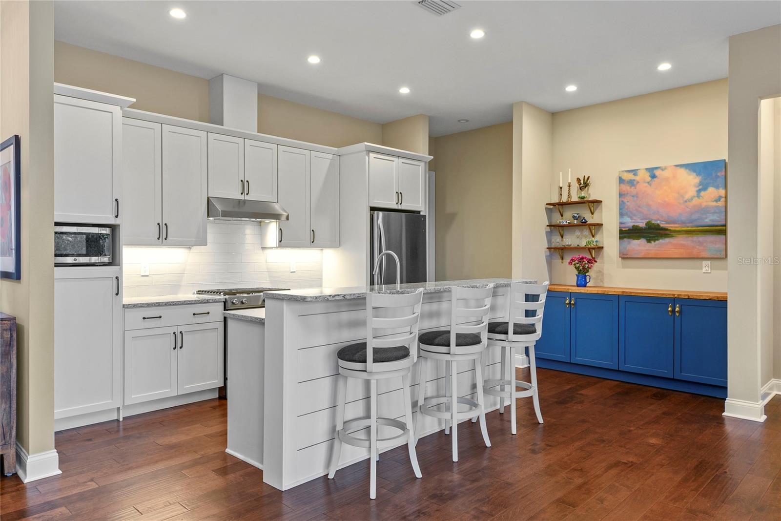 BONKS LANDING - Residential