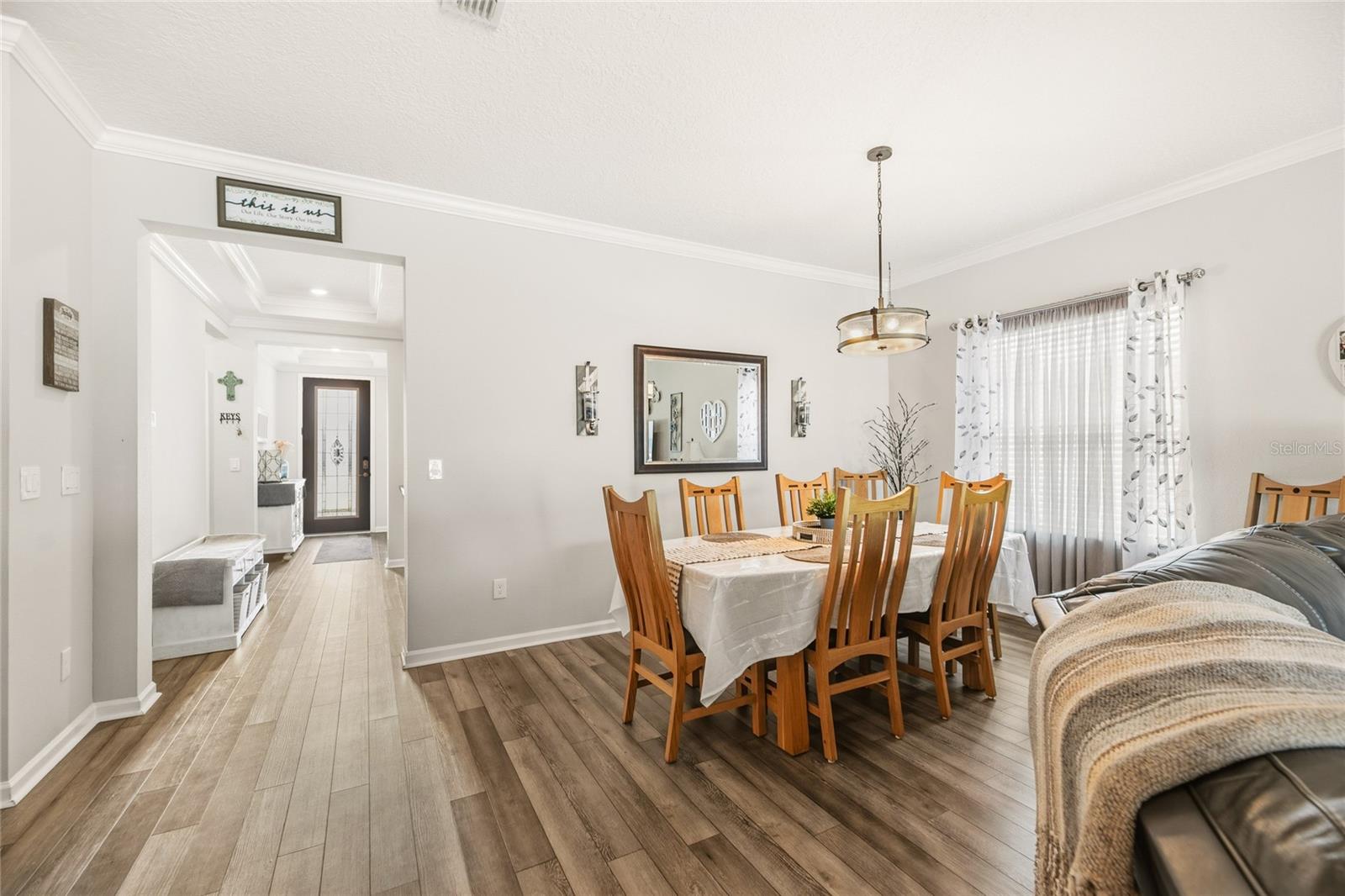 TREATY OAKS - Residential