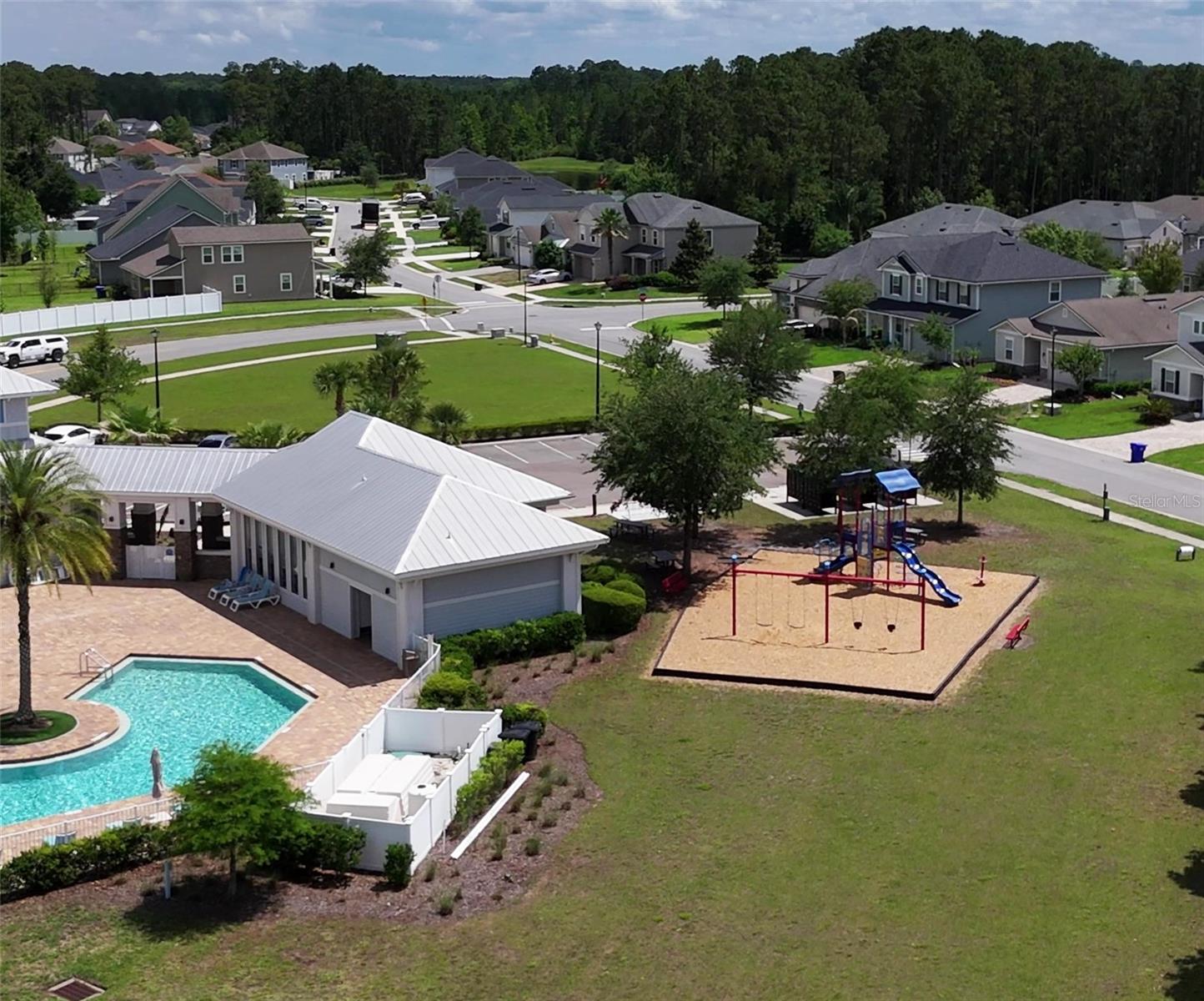 TREATY OAKS - Residential