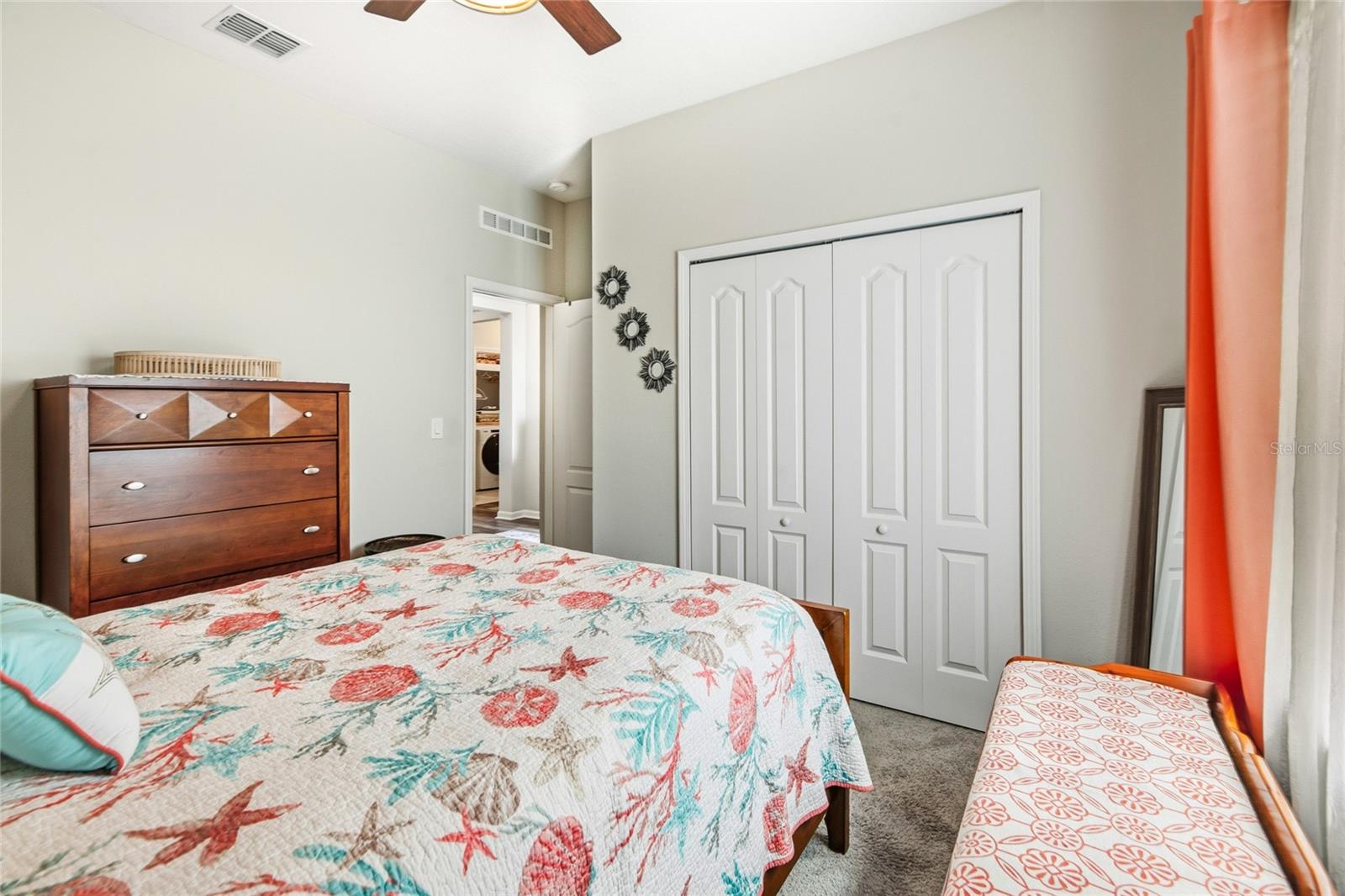 TREATY OAKS - Residential