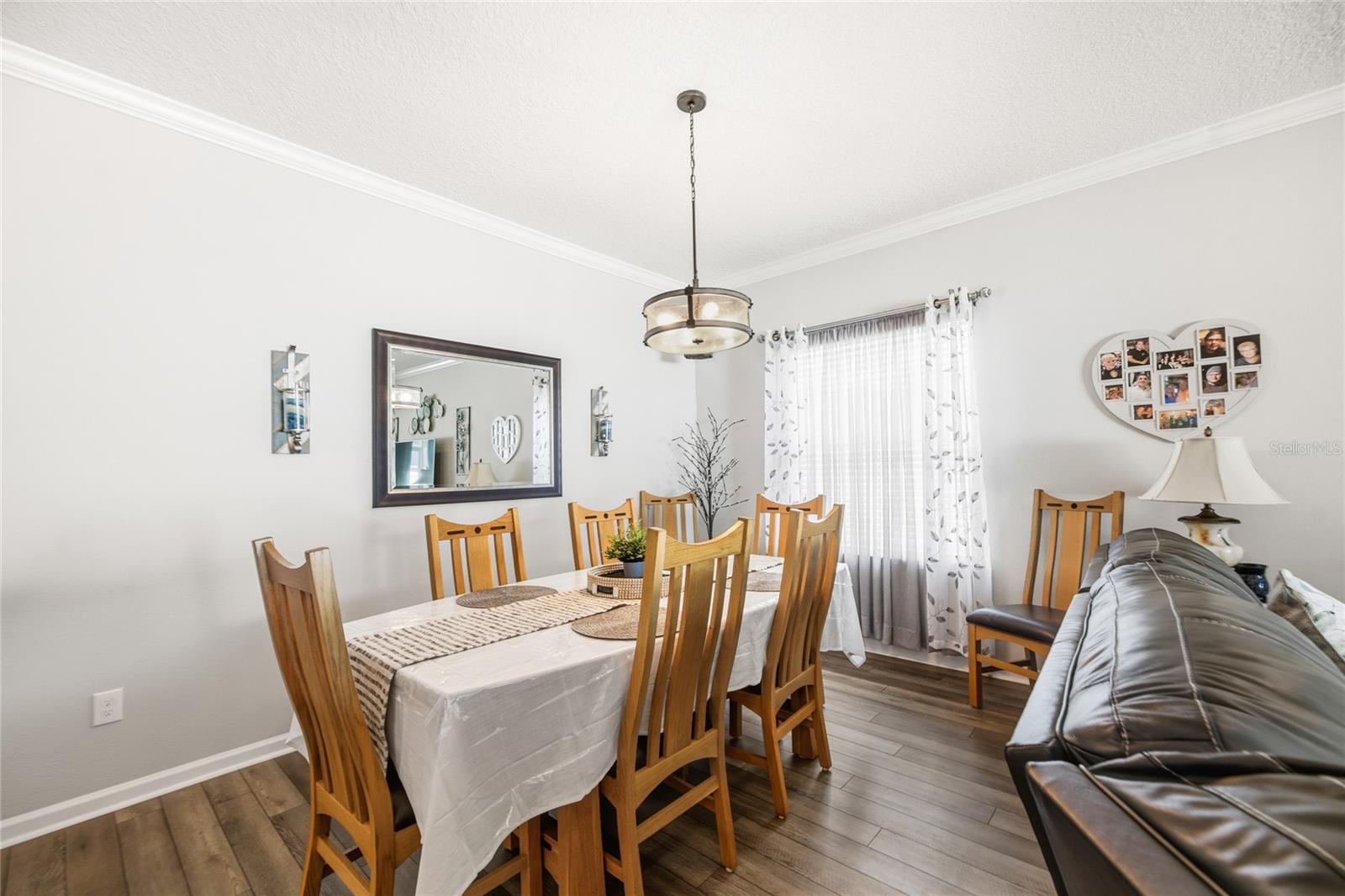 TREATY OAKS - Residential