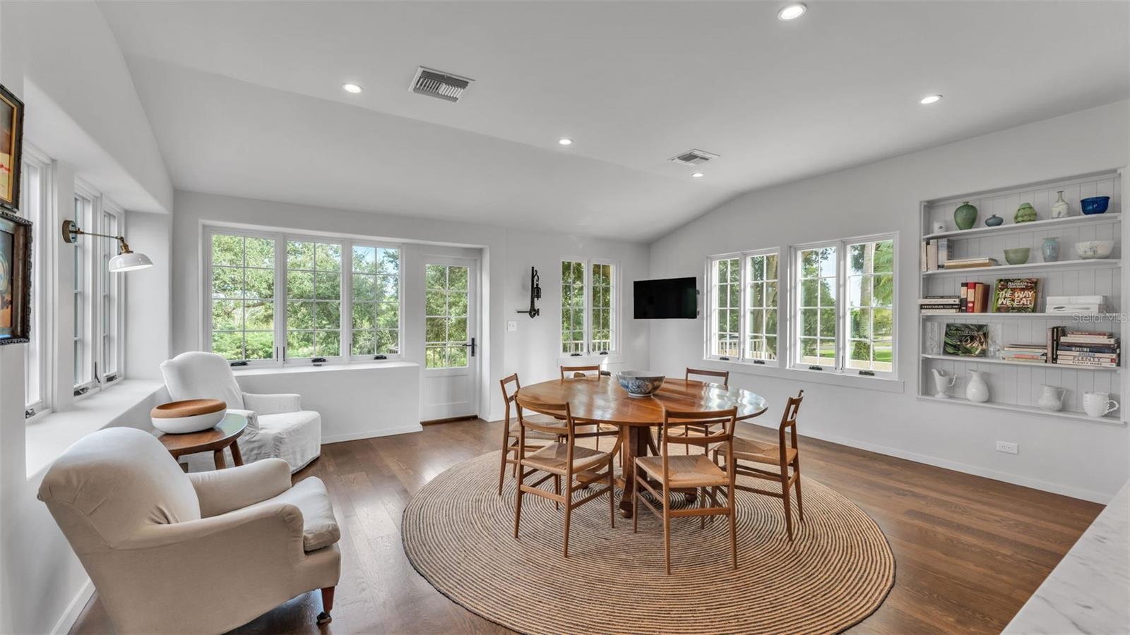 MOUNTAIN LAKE UNREC - Residential