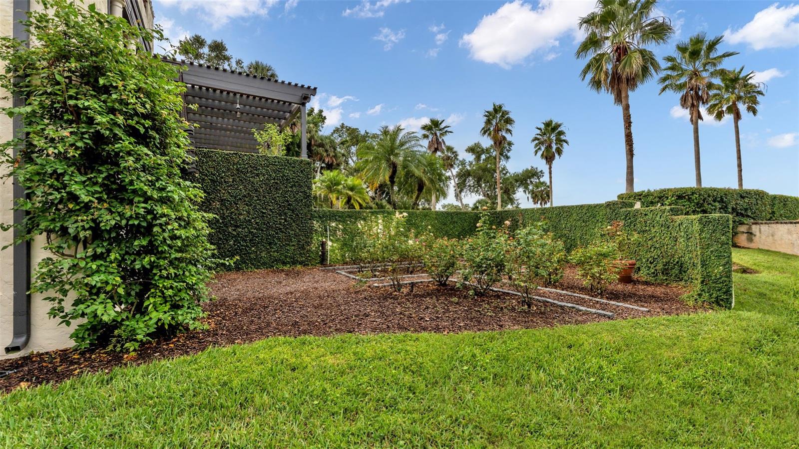 MOUNTAIN LAKE UNREC - Residential