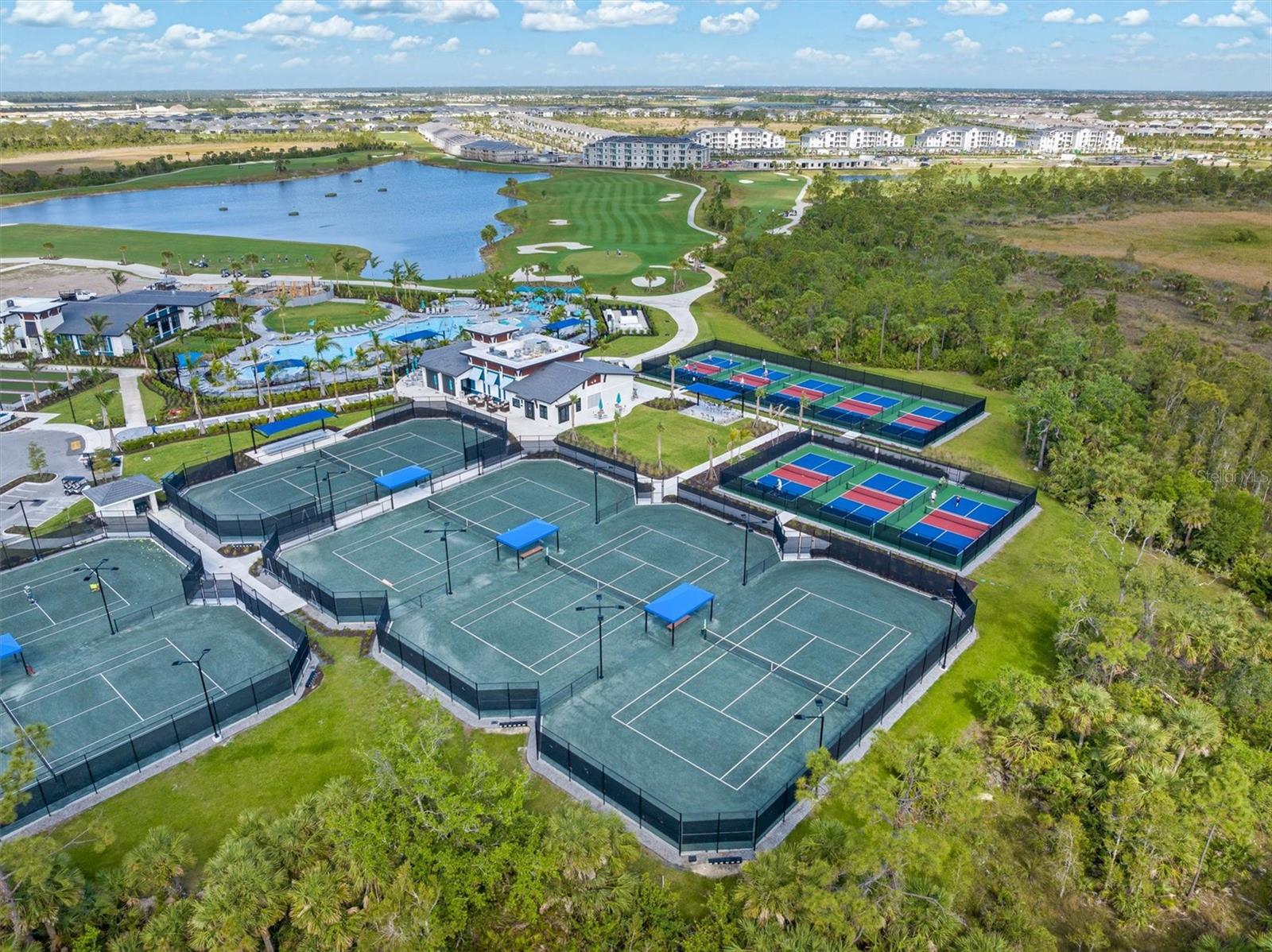 WELLEN PARK GOLF AND COUNTRY CLUB - Residential