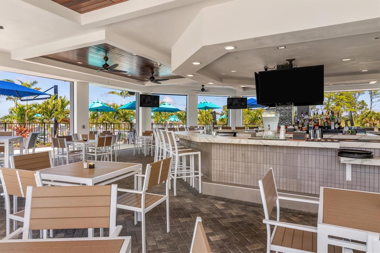 WELLEN PARK GOLF AND COUNTRY CLUB - Residential