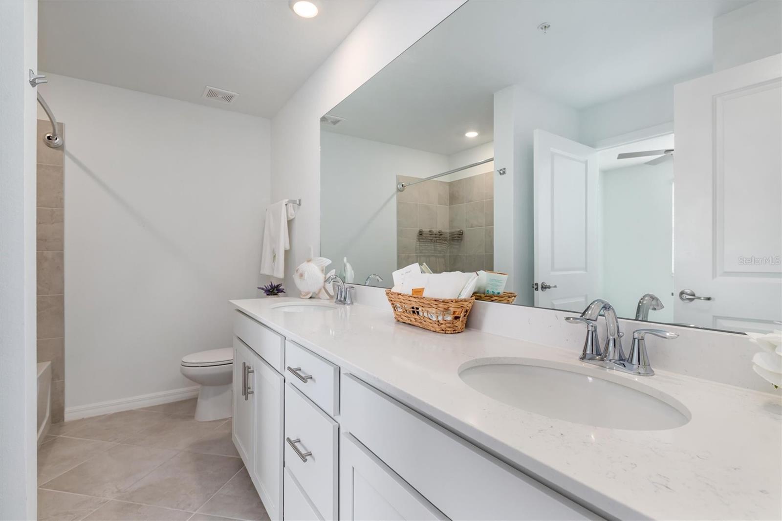 WELLEN PARK GOLF AND COUNTRY CLUB - Residential