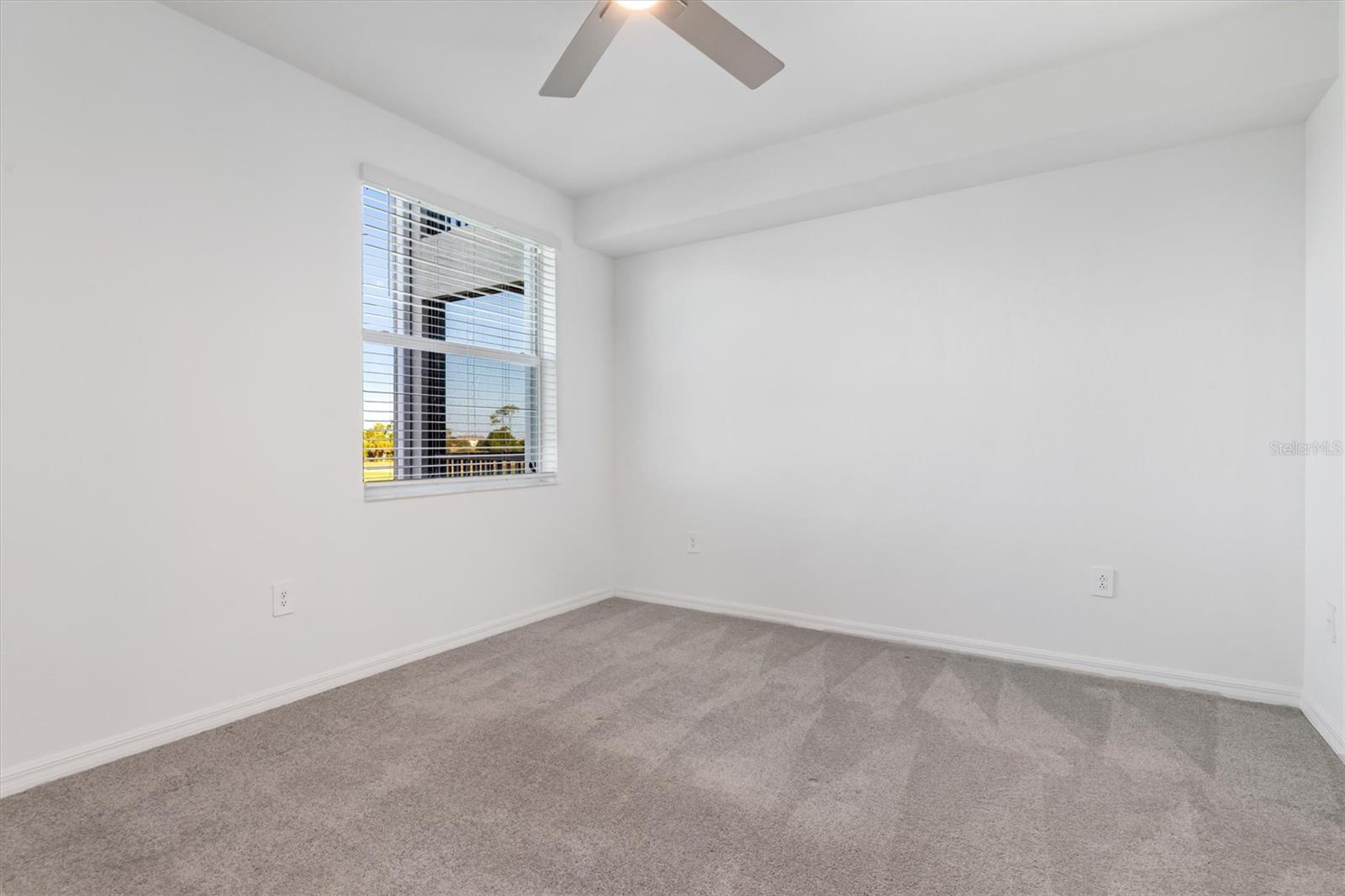 WELLEN PARK GOLF AND COUNTRY CLUB - Residential