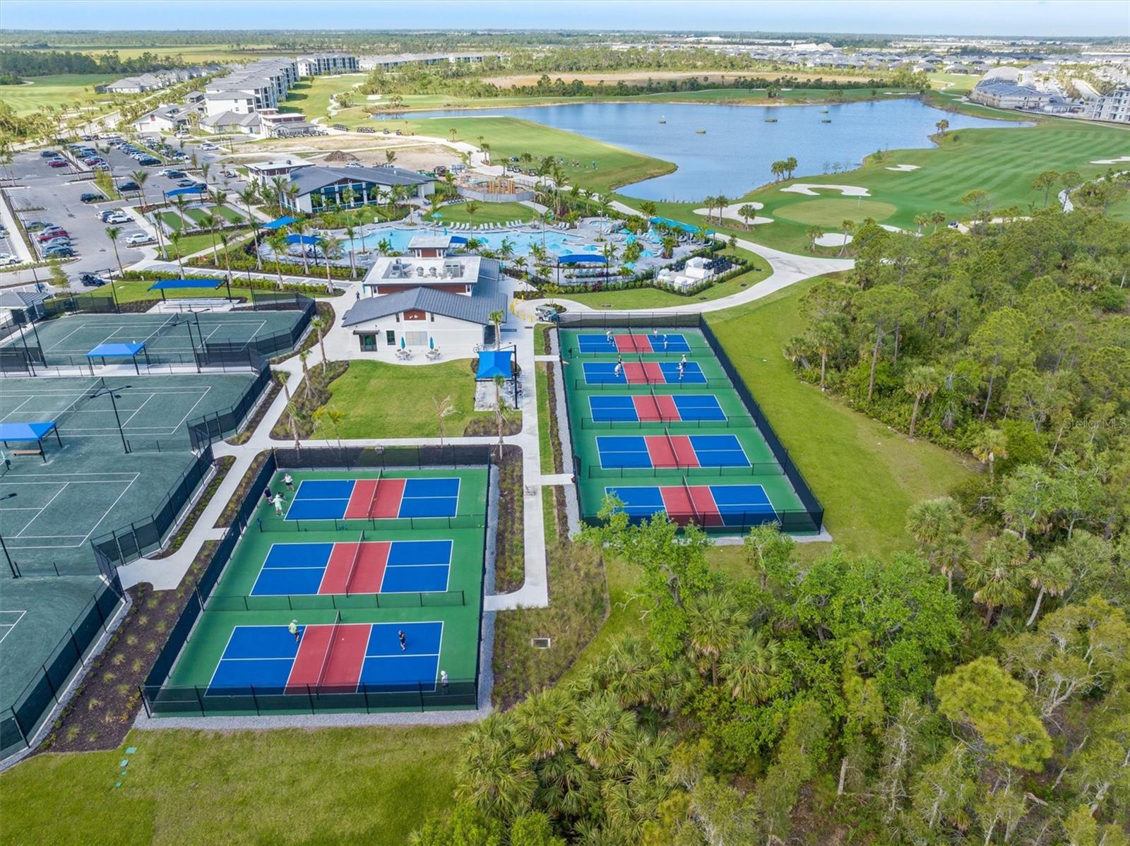 WELLEN PARK GOLF AND COUNTRY CLUB - Residential