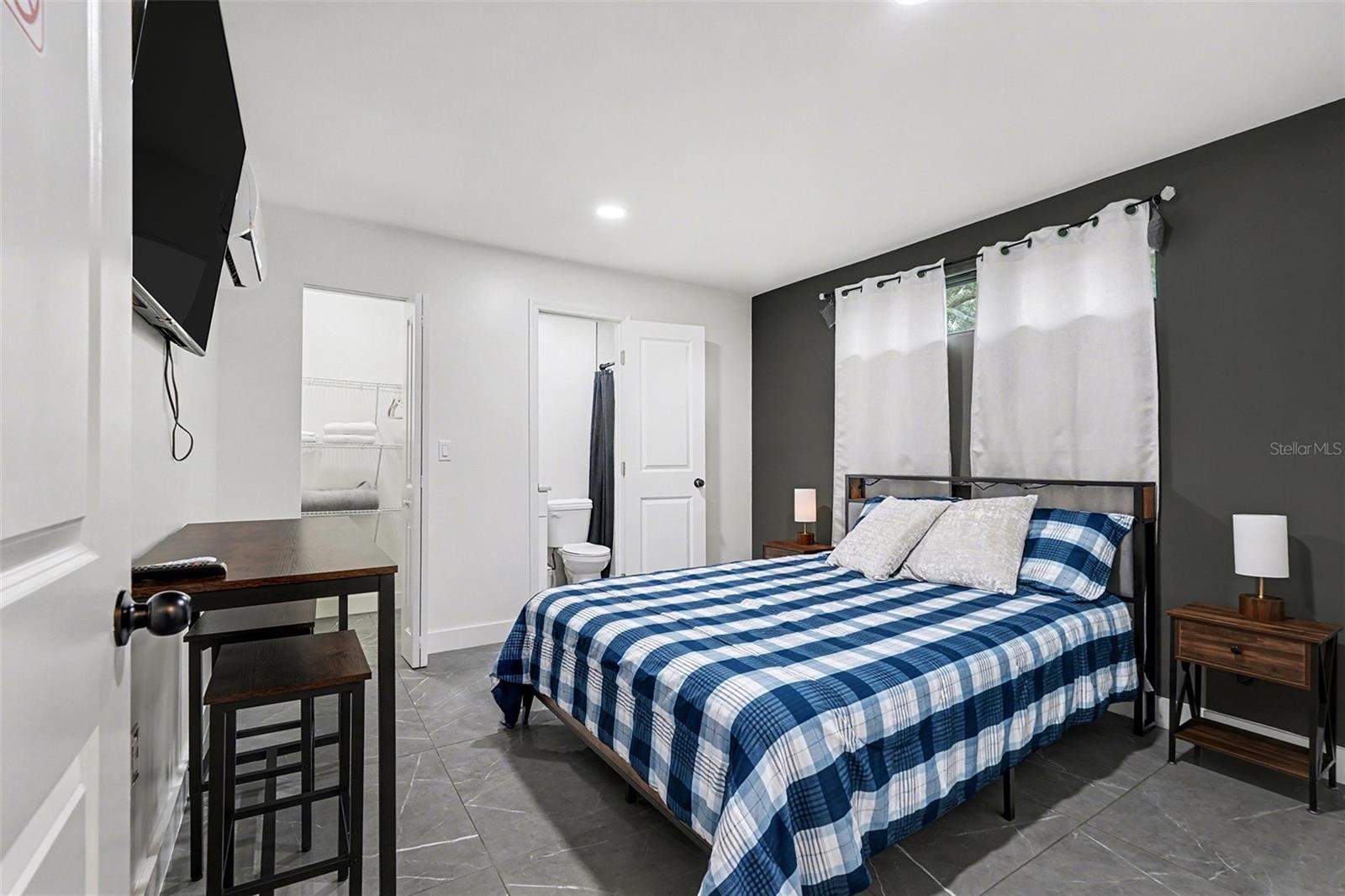 SOUTHWOOD HILLS UNIT 05 - Residential