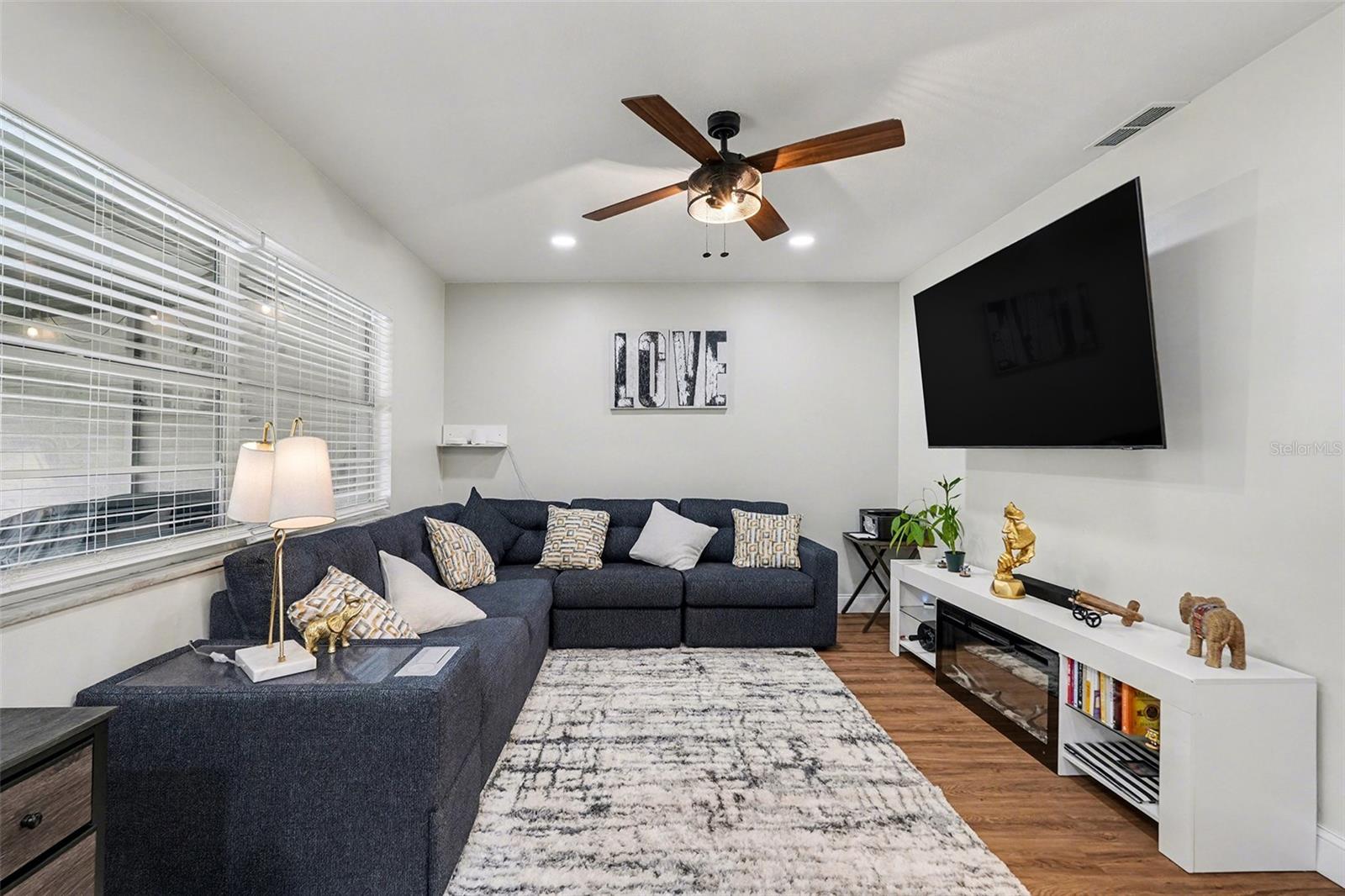 SOUTHWOOD HILLS UNIT 05 - Residential