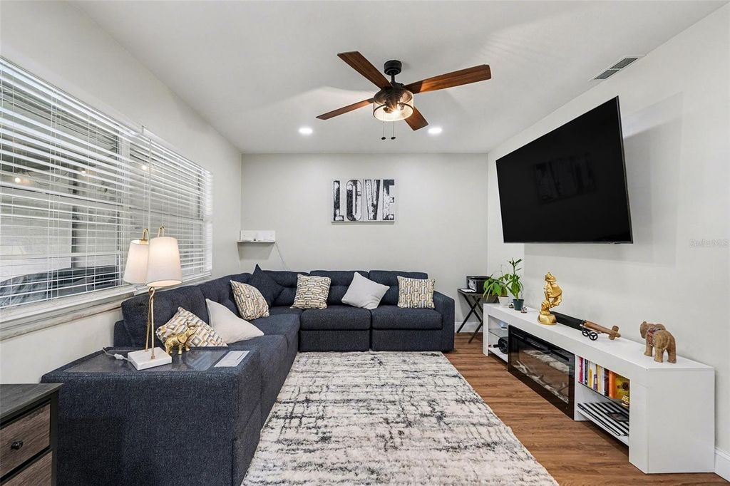 Photo of 611 Huntington Street, Brandon, FL 33511 (MLS # TB8457255)