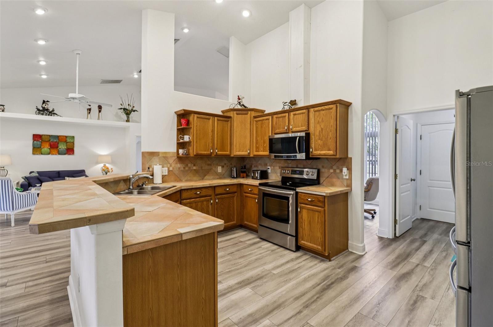 FAIRWAYS/ROLLING HILLS ADD 01 - Residential