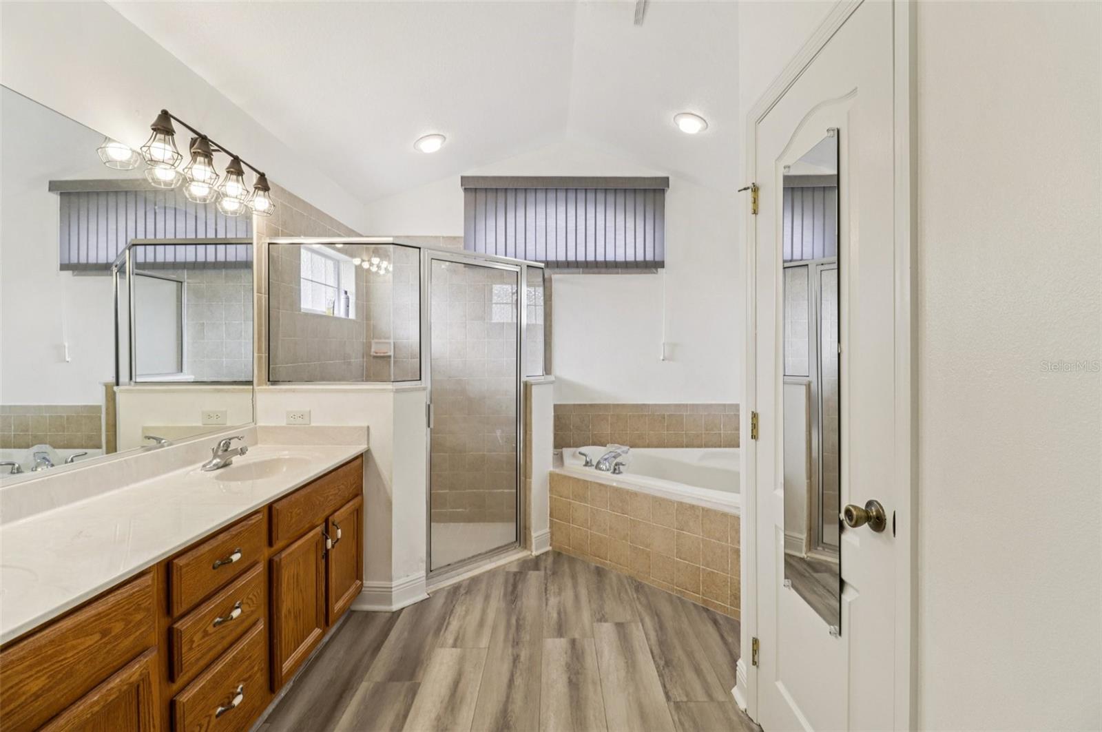 FAIRWAYS/ROLLING HILLS ADD 01 - Residential