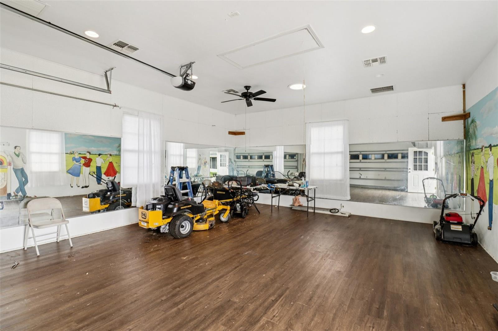 FAIRWAYS/ROLLING HILLS ADD 01 - Residential