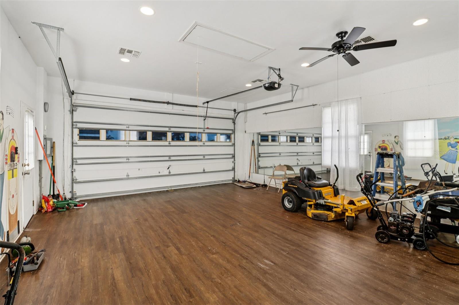 FAIRWAYS/ROLLING HILLS ADD 01 - Residential