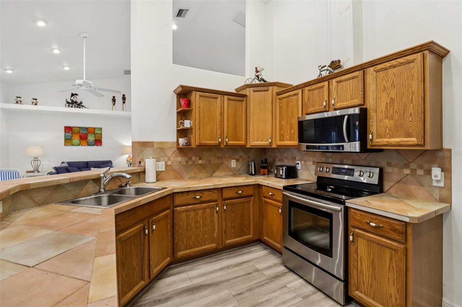 FAIRWAYS/ROLLING HILLS ADD 01 - Residential