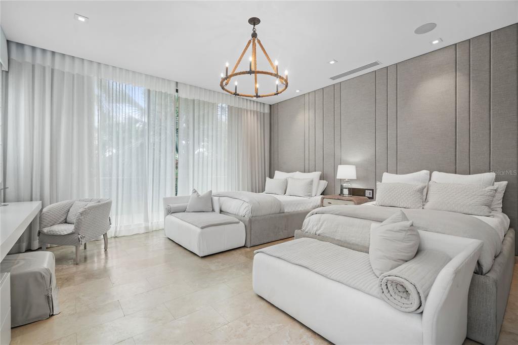 EAST BEACH - Residential