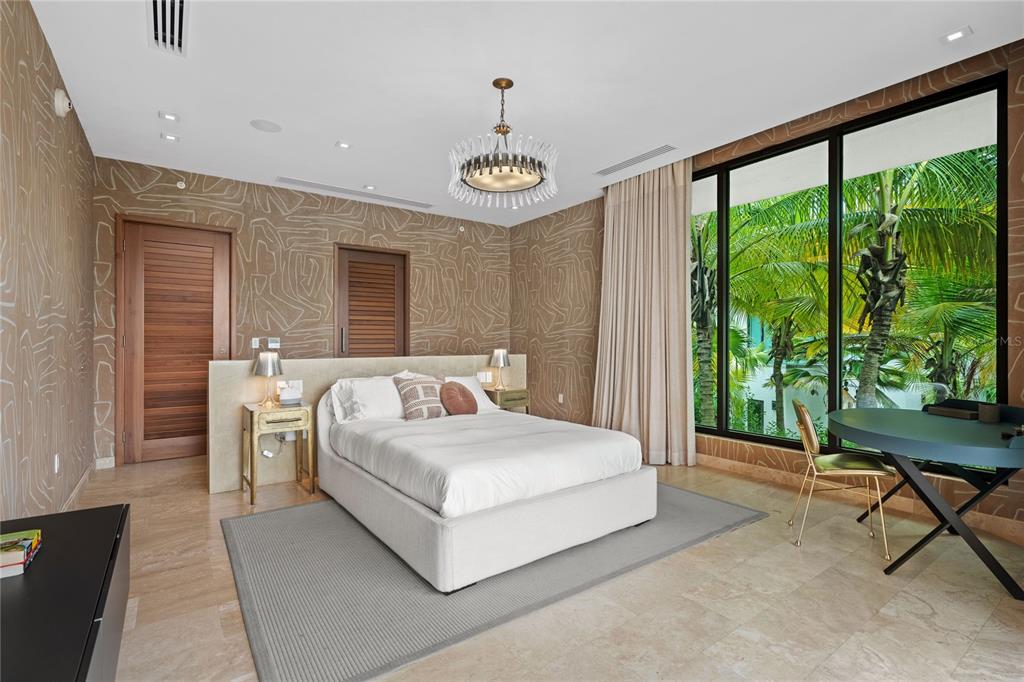 EAST BEACH - Residential
