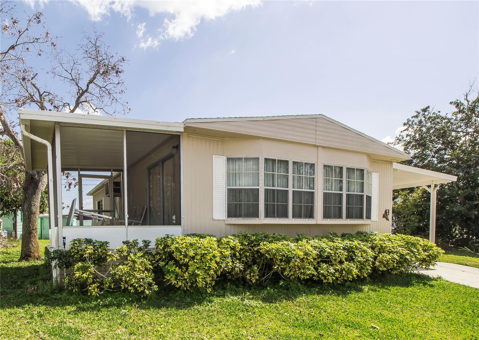 846 OAKWOOD DRIVE