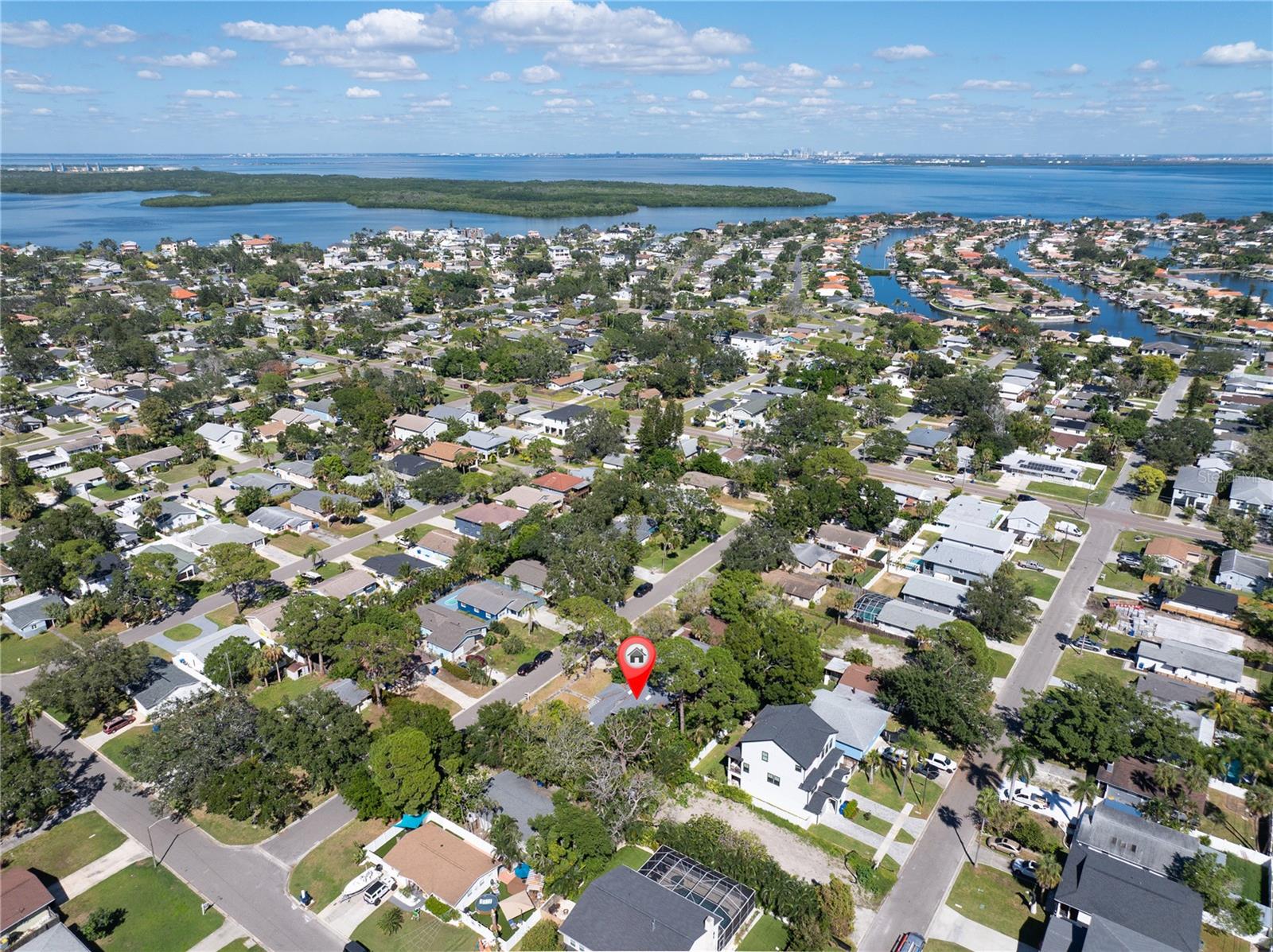 SHOREACRES CENTER - Land