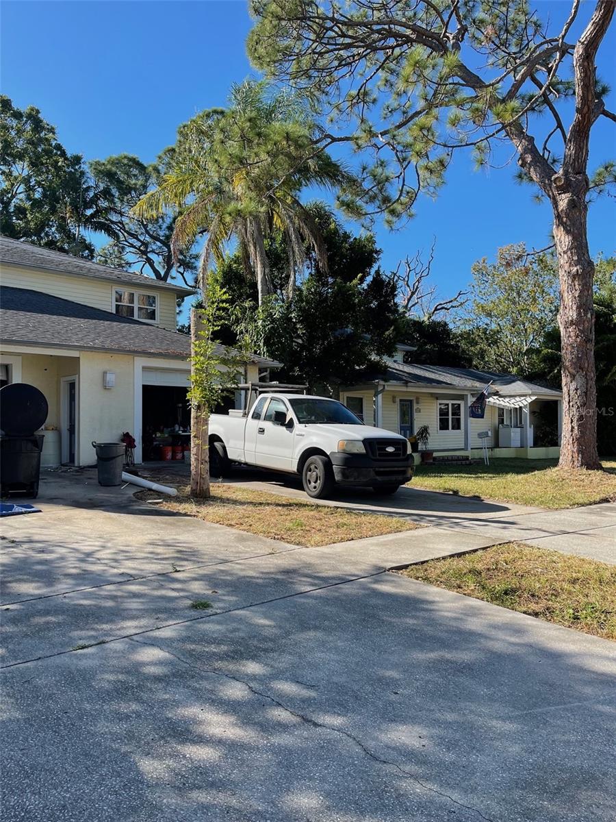 SHOREACRES CENTER - Land