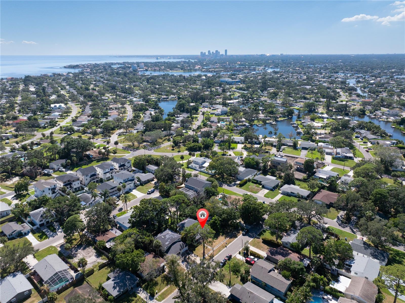 SHOREACRES CENTER - Land